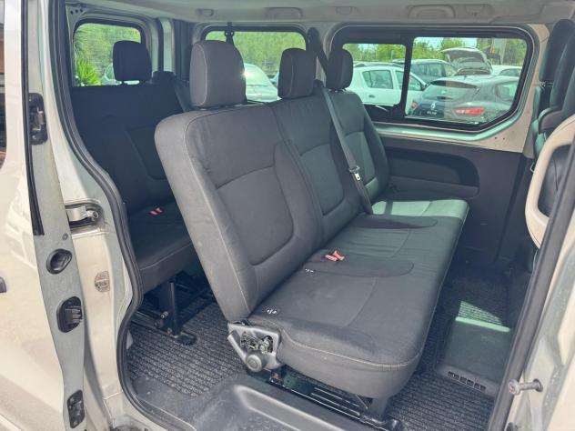 Opel Vivaro 27 1.6 CDTI BITURBO 140CV COMBI EDITION L1H1 2015 - Foto 6
