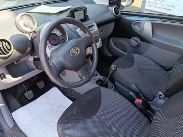 TOYOTA Aygo 1.0 12V VVT-i 5 porte Now Connect rif. 23932010 - Foto 9