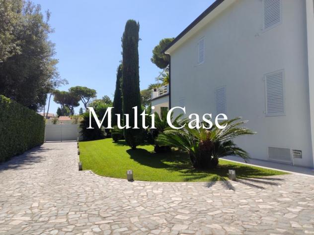 Prestigiosa Villa di Charme a Roma Imperiale, Forte dei Marmi - Foto 3