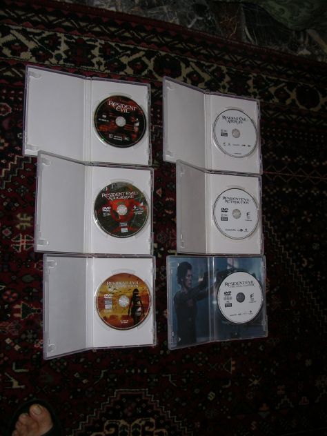 RESIDENT EVIL La collezione completa - Foto 7