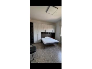 Stanza in appartamento in affitto a Bologna