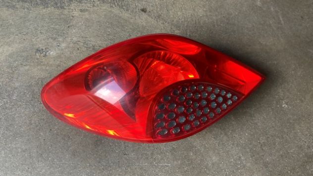 Fanale posteriore SX Peugeot 207 berlina del 2008 (9649986680) - Foto 3
