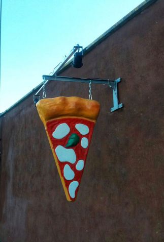 Insegna 3D: spicchio di pizza a bandiera in vetroresina luminosa a FIRENZE - Foto 2