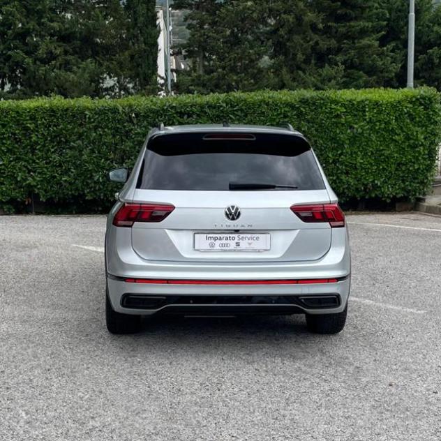 VOLKSWAGEN Tiguan 2.0 TDI SCR DSG R-Line 110KW/150CV rif. 23877657 - Foto 6