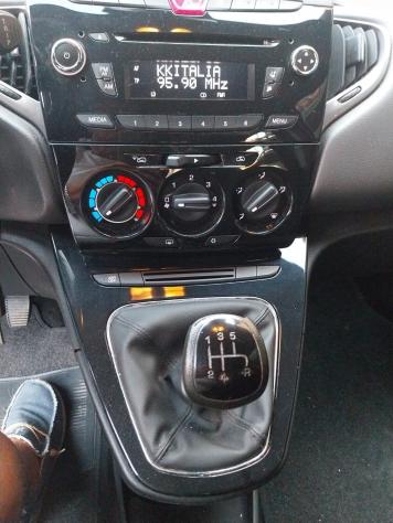 Lancia Ypsilon 1.2 69 CV 5 porte S&S Platinum Black&Red - Foto 10