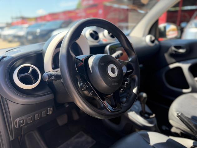 Smart ForTwo 70 1.0 auto PELLE/TETTO/SCHERMO/LED - Foto 10