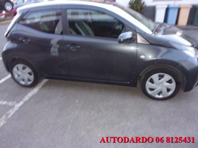 TOYOTA Aygo X-business 1.0 VVT-i 69 CV 5 porte rif. 22981985 - Foto 10
