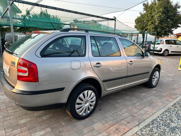 Skoda Octavia 2.0 TDI 4x4 Wagon Elegance - Foto 7