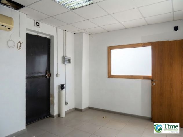 Deposito 190 mq con piccolo ufficio in vendita a Gravina di Catania - Foto 5