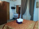 AMPIA CAMERA MATRIMONIALE CON BAGNO PRIVATO E BALCONE – REBIBBIA/TIBURTINA