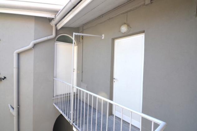 TRILOCALE SU DUE LIVELLI PARZIALMENTE ARREDATO IN CENTRO LECCO – ZONA PEDONALE