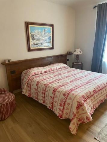 OULX BELLISSIMO BILOCALE " IDA " CON POSTO AUTO E GIARDINO - Foto 4