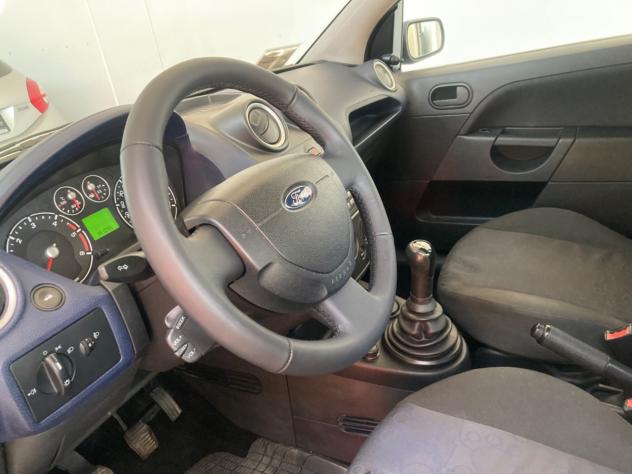 Ford Fiesta 1.4 TDCi 5p. Ghia per neopatentati - Foto 8