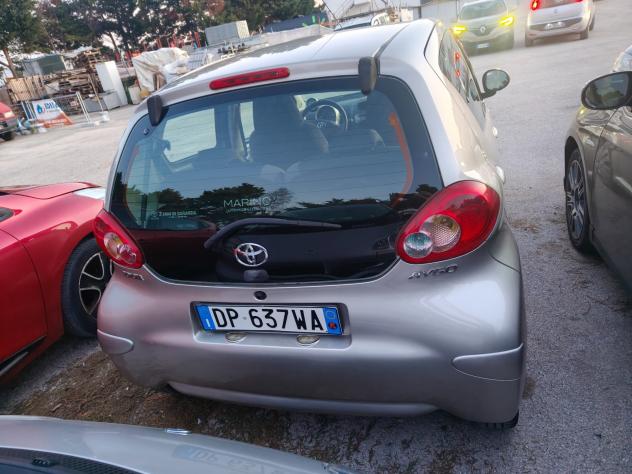 Toyota Aygo 1.0 12V VVT-i 5 porte Griffe - Foto 5