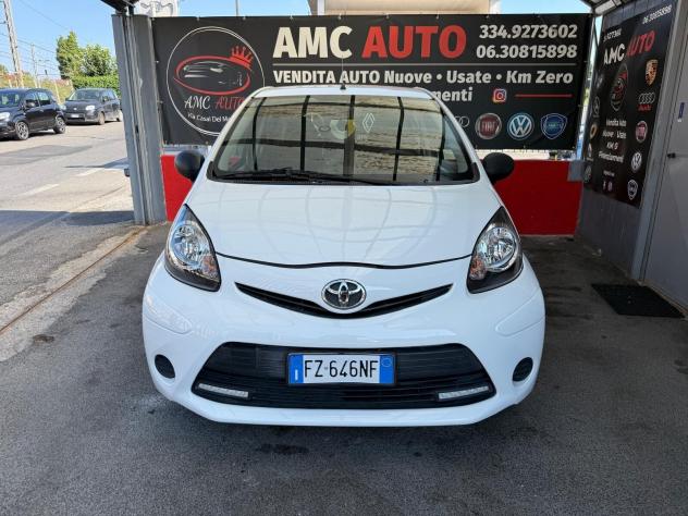 Toyota Aygo 1.0 12V VVT-i 5 porte Lounge Connect - Foto 2