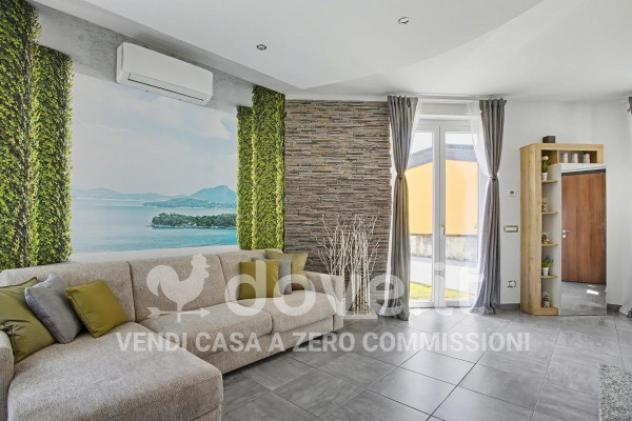 Villa di 170 m² con 4 locali e box auto in vendita a Leggiuno - Foto 8