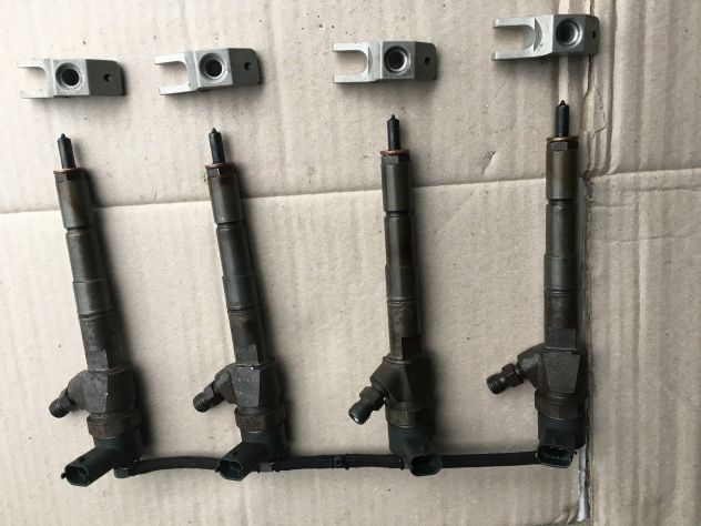 4 INIETTORI Gasolio 0445110243 Fiat Bravo 1.6 Mjt serie 198