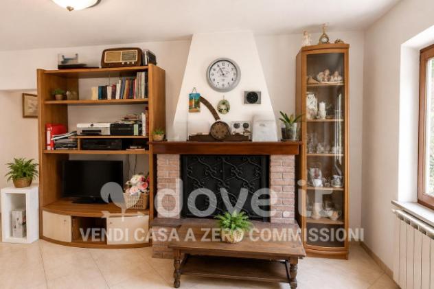 Rustico / Casale di 201 m² con più di 5 locali e box auto in vendita a Paciano - Foto 6