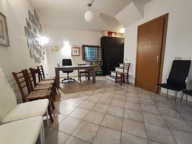 ufficio in vendita a Lucca in zona Centro Città