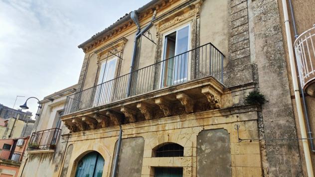 casa indipendente in vendita a Palazzolo Acreide