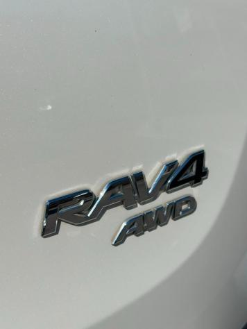 TOYOTA RAV4 2.2D 4WD Lounge White Ed. - 2014 - Foto 7