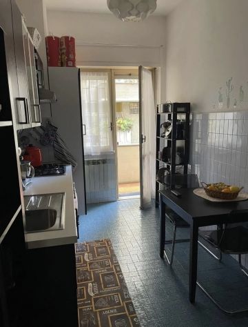 RE DI ROMA BILOCALE ARREDATO CON TERRAZZO PRIVATO SPESE INCLUSE