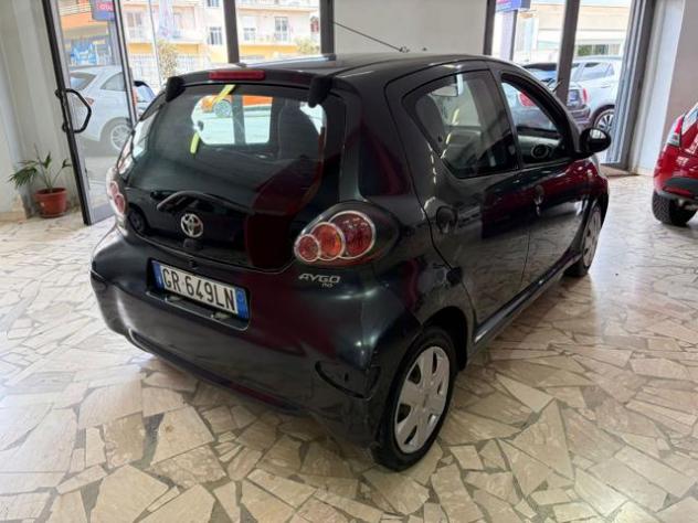 TOYOTA Aygo 1.0 12V VVT-i 5 porte Now rif. 23815915 - Foto 4