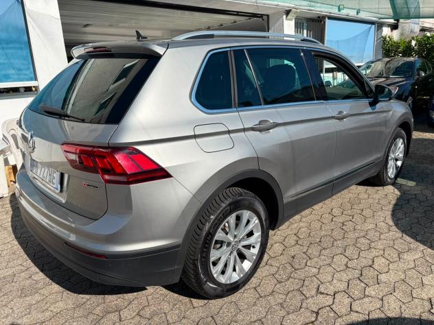 Volkswagen Tiguan 2.0 TDI SCR DSG 4MOTION Business BMT - Foto 4