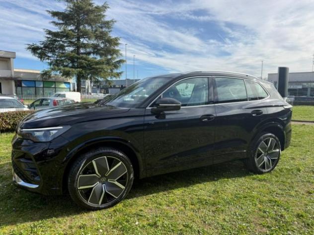 VOLKSWAGEN Tiguan 2.0 TDI 193 CV DSG 4MOTION MY26 R-Line Plus TETTO rif. 23781122 - Foto 2