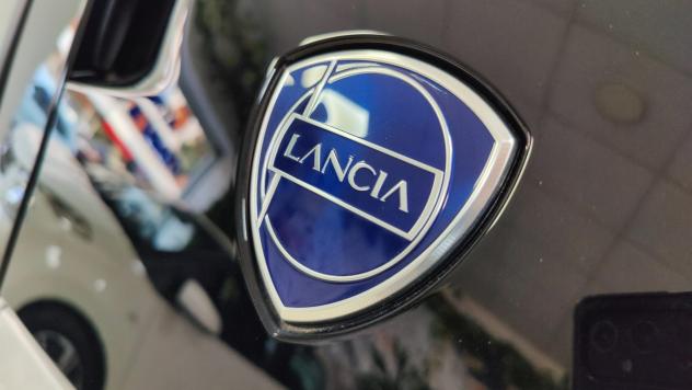 Lancia Ypsilon Hybrid e-DCT LX - Foto 10