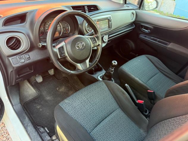 Toyota Yaris 1.4 D-4D 5 porte Lounge - Foto 7