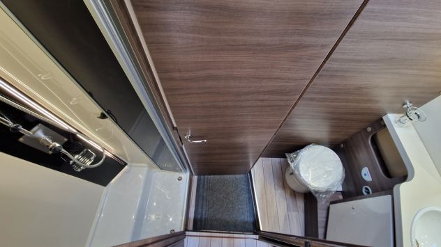 Camper Semintegrale Mclouis Yearling 83 2024 5 posti - Foto 8