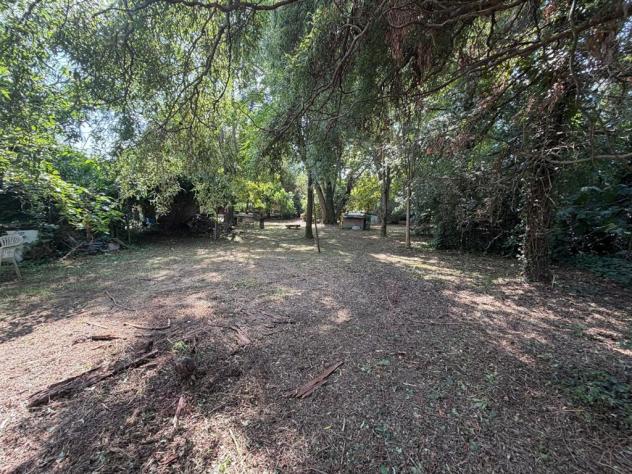 Casa singola cielo-terra immersa nel verde con ampio parco privato - Foto 19