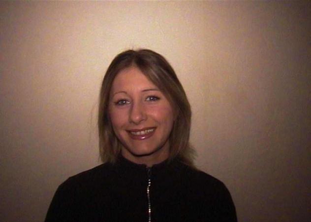 donata: alta 166cm, 58kg, cerco uomo vicino Tel: