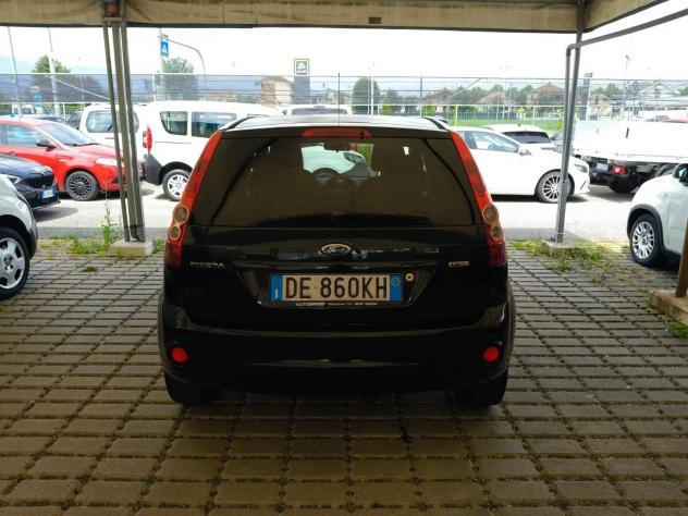 Ford Fiesta 1.4 TDCi 5p. Ghia - Foto 5