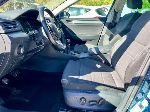 Skoda Superb SW 2.0 TDI 150 CV Executive - Foto 7