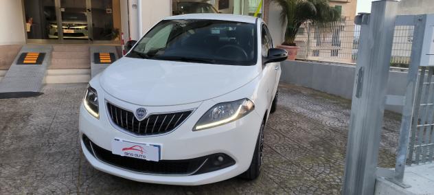 Lancia Ypsilon 1.0 FireFly 5 porte S&S Hybrid Gold - Foto 4
