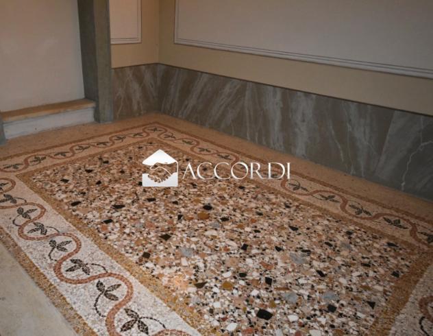 APPARTAMENTO di 6 vani e di 278 mq (VOLPAGO DEL MONTELLO) rif. MDP14_11