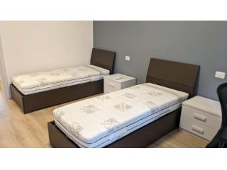Room in Via Cipriano Facchinetti, Milano for 80 m² with 3 bedrooms