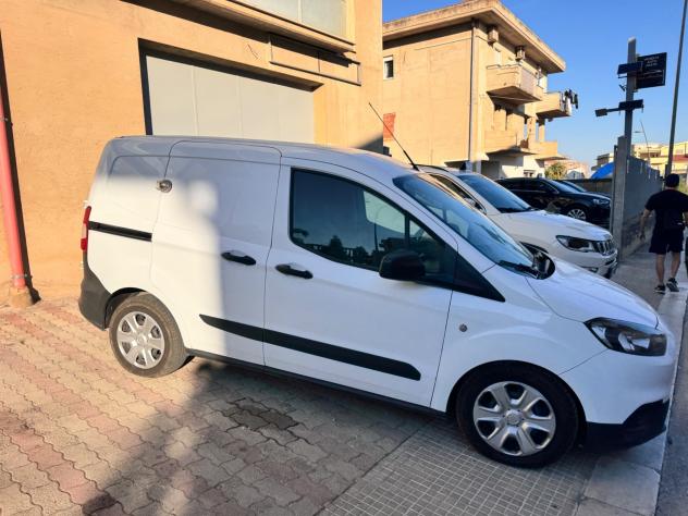 Ford Transit Courier 1.5 TDCi 75CV Van Trend 2 posti - Foto 3