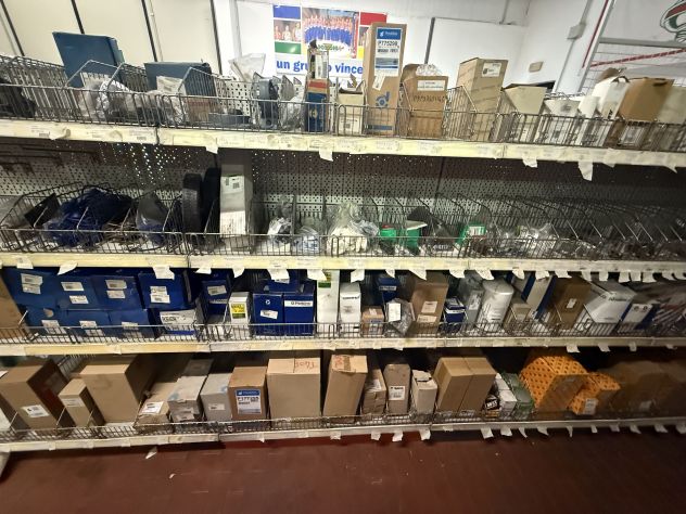 Magazzino componenti e ricambi per macchine agricole - Foto 2