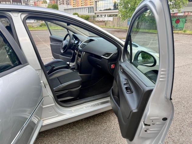 Peugeot 207 1.4 VTi 95CV 5p. Active - Foto 9