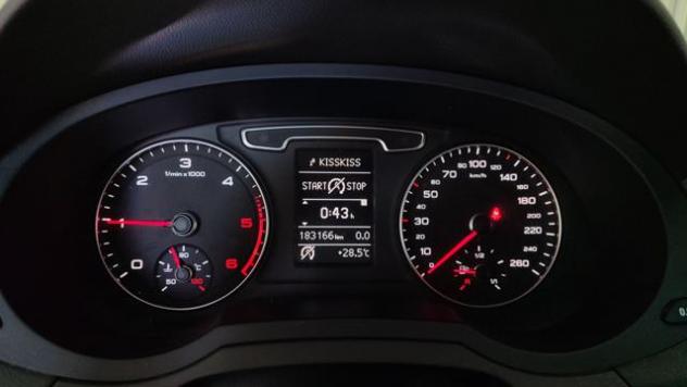 AUDI Q3 2.0 TDI 177 Quattro CV S-tronic Business rif. 24101007 - Foto 8