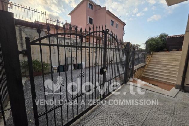 Villa di 150 m² con 5 locali e posto auto in vendita a Artena - Foto 3