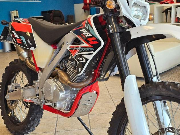 AJP PR4 125 Supremoto Pro 2.500km 2018 GUIDA A1 - Foto 7