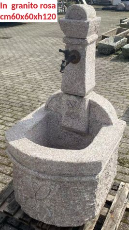 Fontana in vera pietra granito