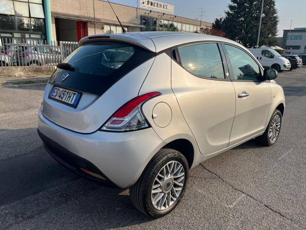 Lancia Ypsilon 0.9 TwinAir 85 CV 5 porte Metano Ecochic Silver - Foto 5