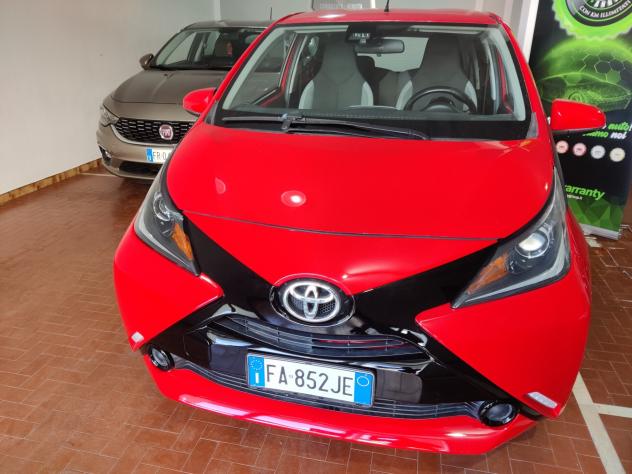 Toyota Aygo 1.0 VVT-i 69 CV 5 porte x-play