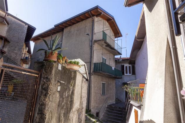 Casa Terra-Tetto ad Abbadia Lariana: 3 Unità Vista Lago 204