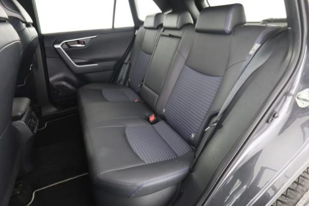 TOYOTA Dyna RAV4 RAV4 2.5 HV (222CV) E-CVT AWD-i Active/mic/St rif. 23876767 - Foto 3